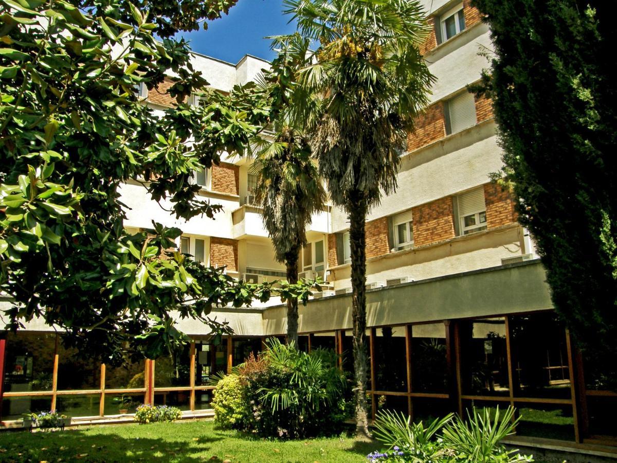 Hotel Residencia Universitaria Cardenal Cisneros Alcalá de Henares Zewnętrze zdjęcie