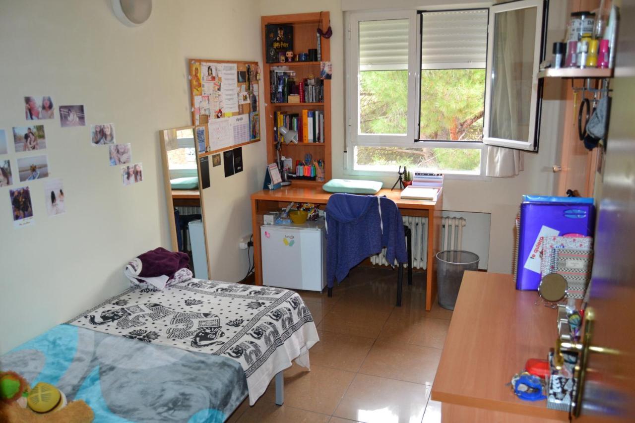 Hotel Residencia Universitaria Cardenal Cisneros Alcalá de Henares Zewnętrze zdjęcie